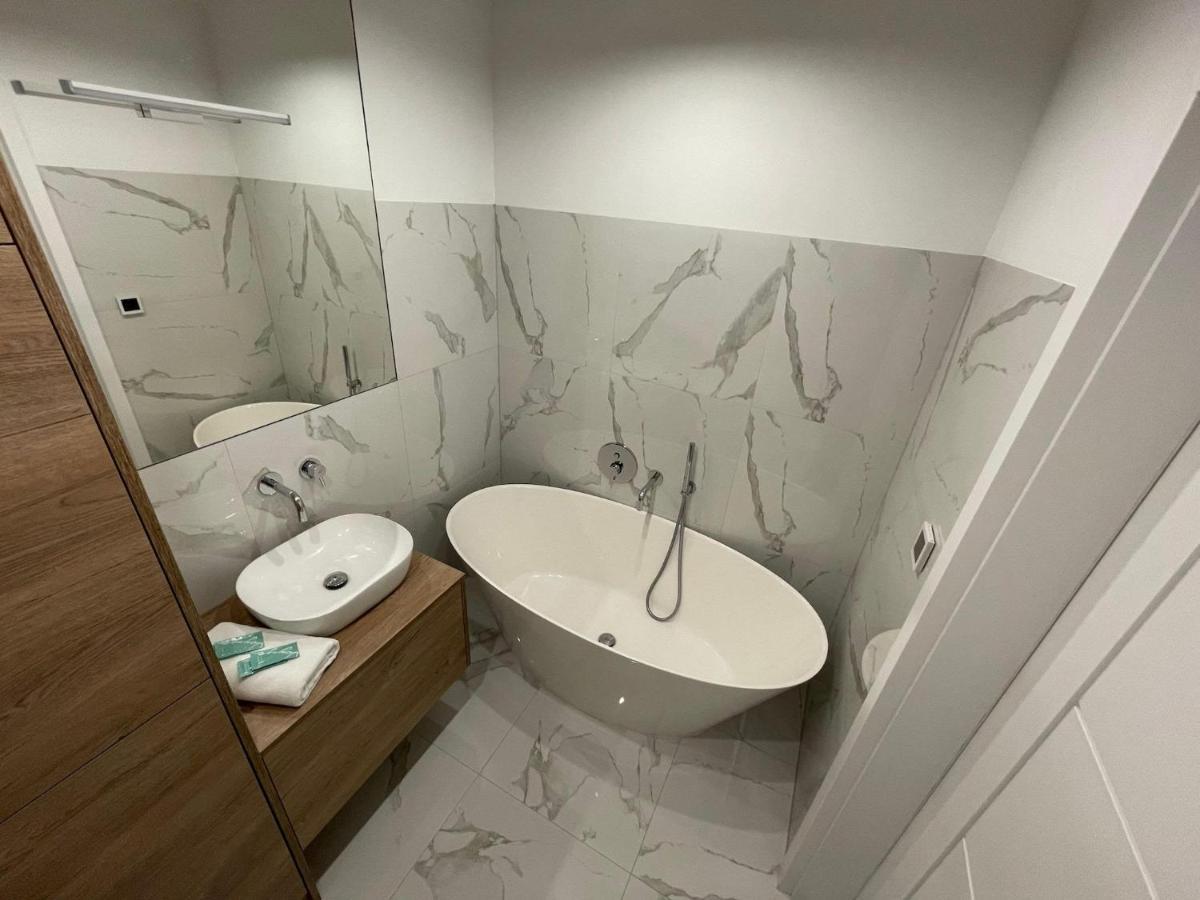 High Standard Apartment 그디니아 외부 사진